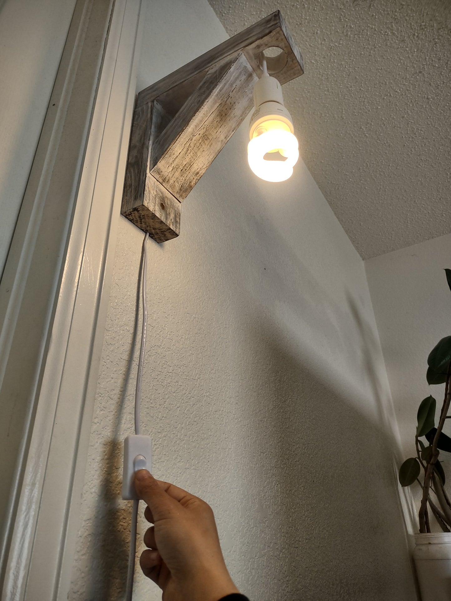 Corbel Lamp