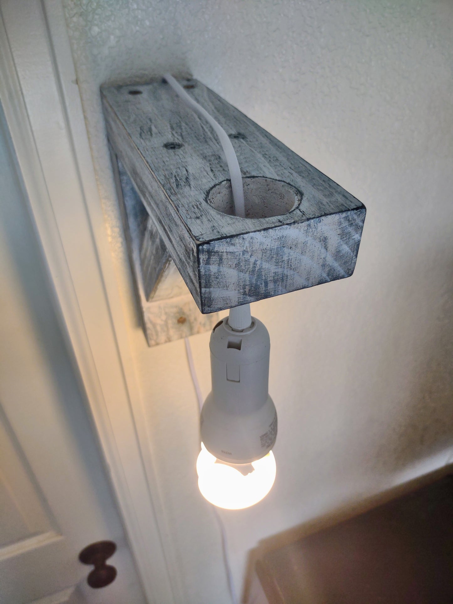 Corbel Lamp